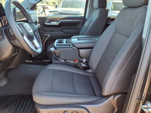 Used 2024 GMC Sierra 1500 Elevation image 25