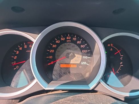 Used 2005 Toyota Tacoma PreRunner image 20