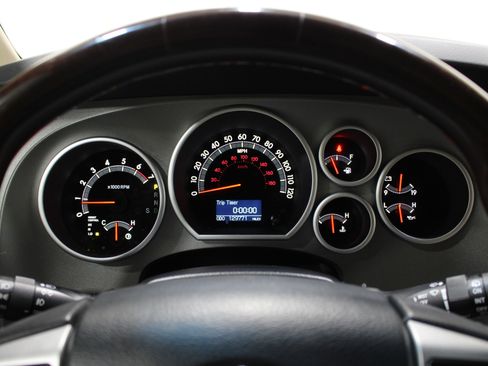 Used 2014 Toyota Sequoia Platinum image 14