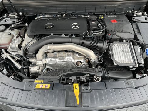 Certified 2025 Mercedes-Benz GLB 250 4MATIC image 36