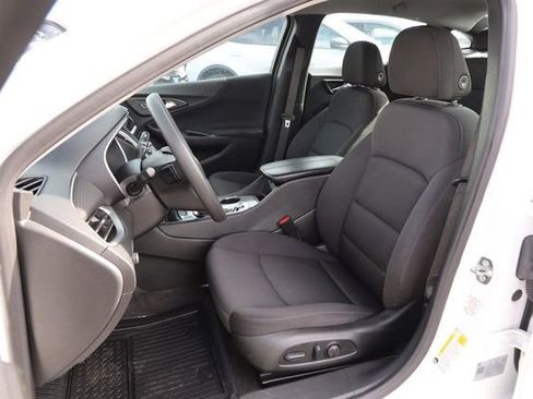 Used 2024 Chevrolet Malibu LT image 8