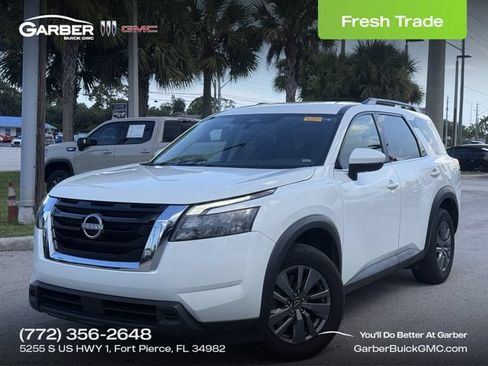 Used 2024 Nissan Pathfinder SV FWD image 1