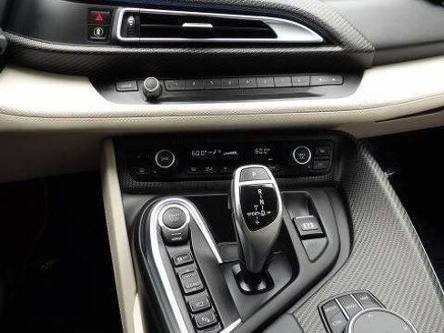 Used 2019 BMW i8 Roadster AWD/4WD image 35