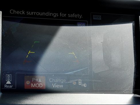 Used 2019 Nissan Armada Platinum w/ Interior Lighting Package image 45