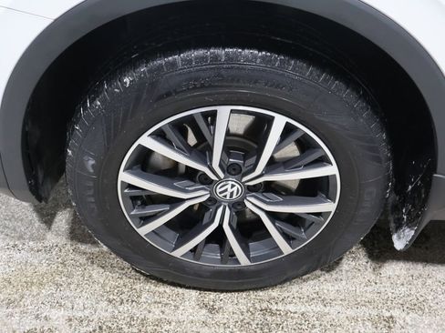 Used 2021 Volkswagen Tiguan S image 8