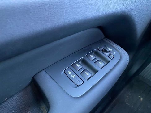 Used 2026 Volvo XC60 B5 Core w/ Protection Package Premier image 12