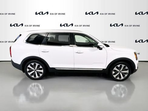 Used 2022 Kia Telluride EX w/ EX Premium Package FWD image 9