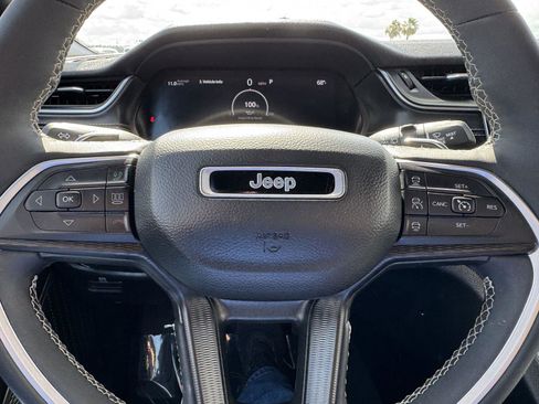 Certified 2024 Jeep Grand Cherokee L Laredo AWD/4WD image 29