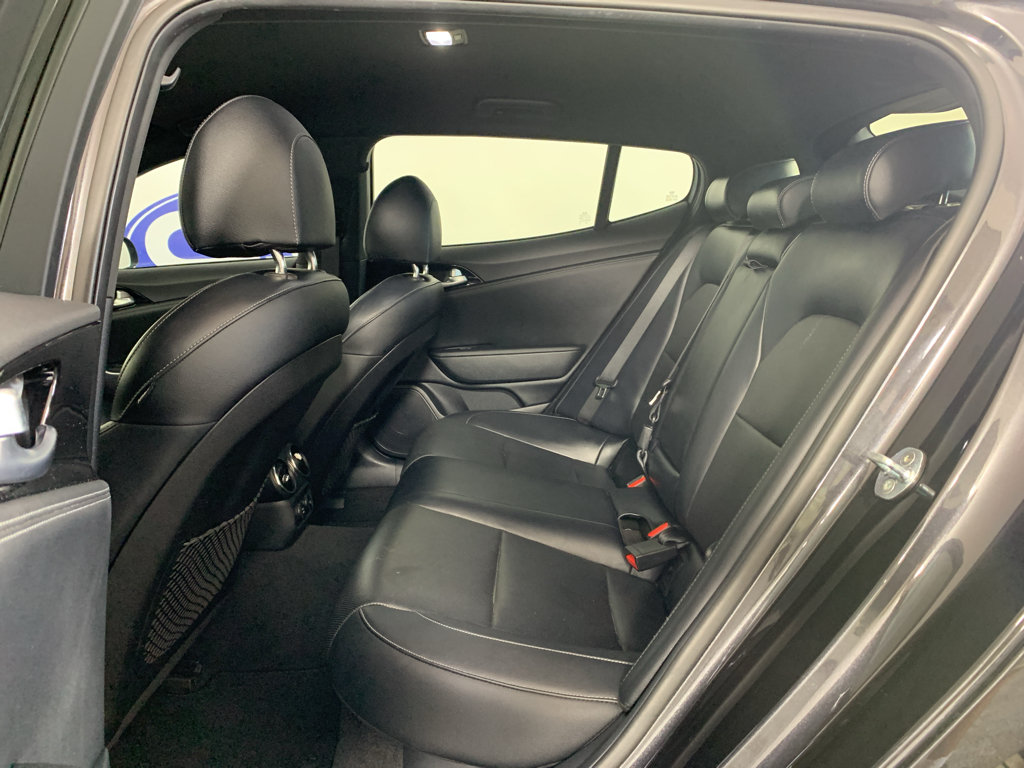 Used 2022 Kia Stinger GT-Line RWD image 30