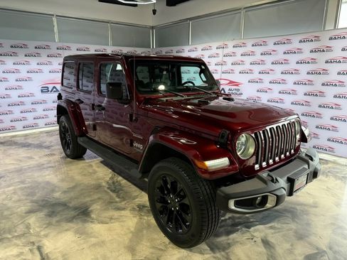 Used 2021 Jeep Wrangler Unlimited Sahara w/ Cold Weather Group AWD/4WD image 5
