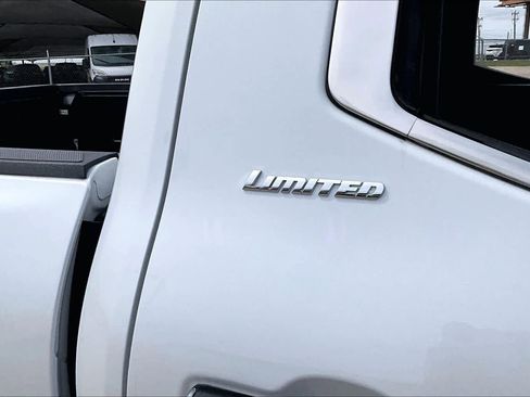 Used 2025 Toyota Tundra Limited AWD/4WD image 10