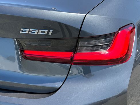 Used 2021 BMW 330i Sedan w/ Convenience Package RWD image 26