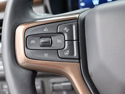 Used 2024 Chevrolet Tahoe High Country AWD/4WD image 21