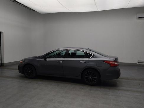 Used 2017 Nissan Altima 2.5 SV image 3