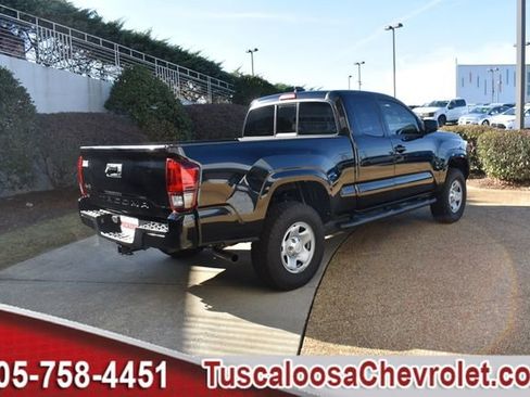 Used 2022 Toyota Tacoma SR image 10