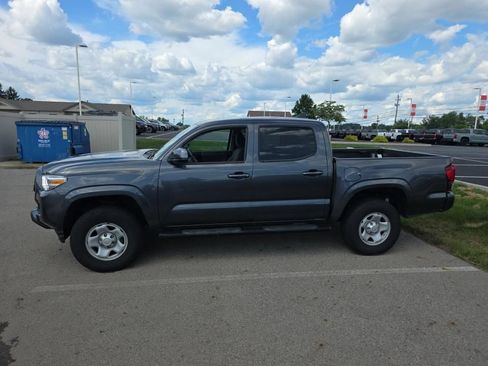 Used 2023 Toyota Tacoma SR AWD/4WD image 4