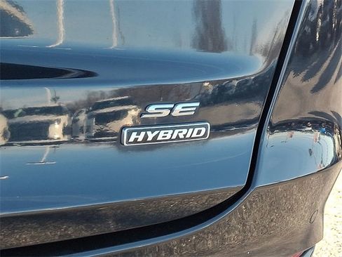 Used 2020 Ford Fusion SE image 29