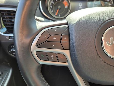 Certified 2019 Jeep Cherokee Limited image 27