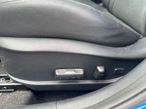 Used 2017 Hyundai Elantra GT w/ Tech Package 03 FWD image 17