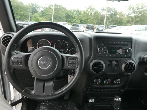 Used 2014 Jeep Wrangler Sport w/ Quick Order Package 24S AWD/4WD image 13