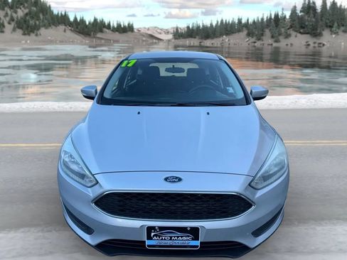 Used 2017 Ford Focus SE image 8