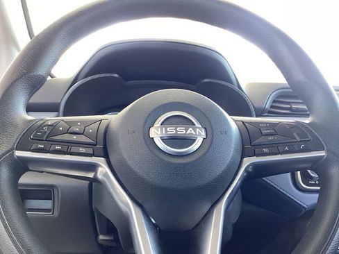 Used 2023 Nissan Versa SV FWD image 10