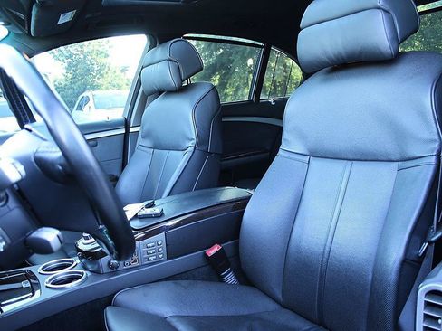 Used 2007 BMW 750i RWD image 9