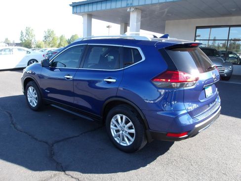 Used 2017 Nissan Rogue SV w/ HEV Premium Package AWD/4WD image 3