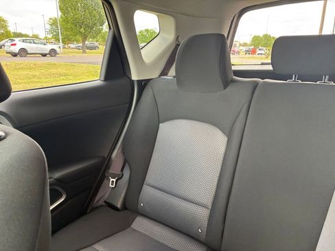 Used 2025 Kia Soul LX w/ LX Technology Package FWD image 37