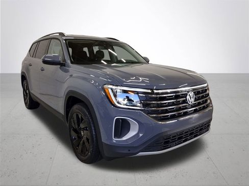 New 2026 Volkswagen Atlas SE image 4