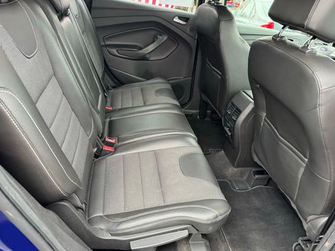 Used 2013 Ford Escape Titanium w/ Class II Trailer Tow Pkg image 32