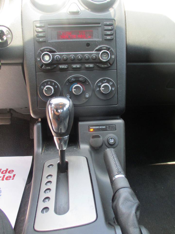 Used 2009 Pontiac G6 Sedan w/ Sport Package 2 FWD image 11