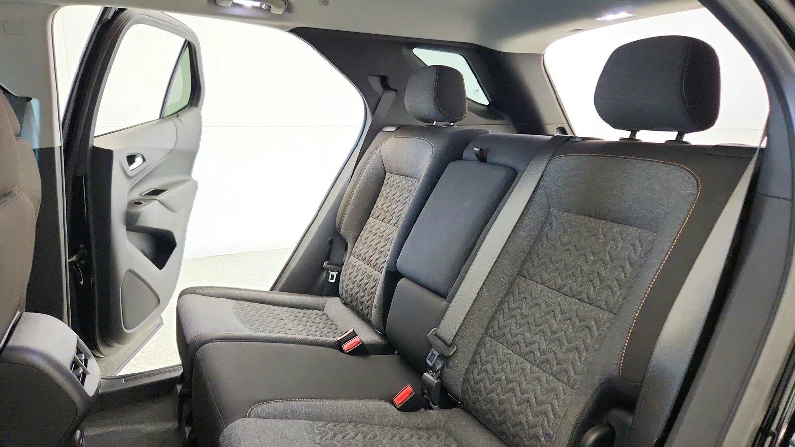 Used 2024 Chevrolet Equinox LT w/ LPO, Floor Liner Package FWD image 23