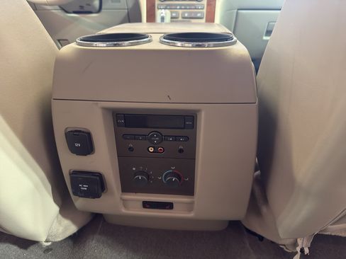 Used 2013 Lincoln Navigator 4WD w/ HD Trailer Tow Pkg image 29
