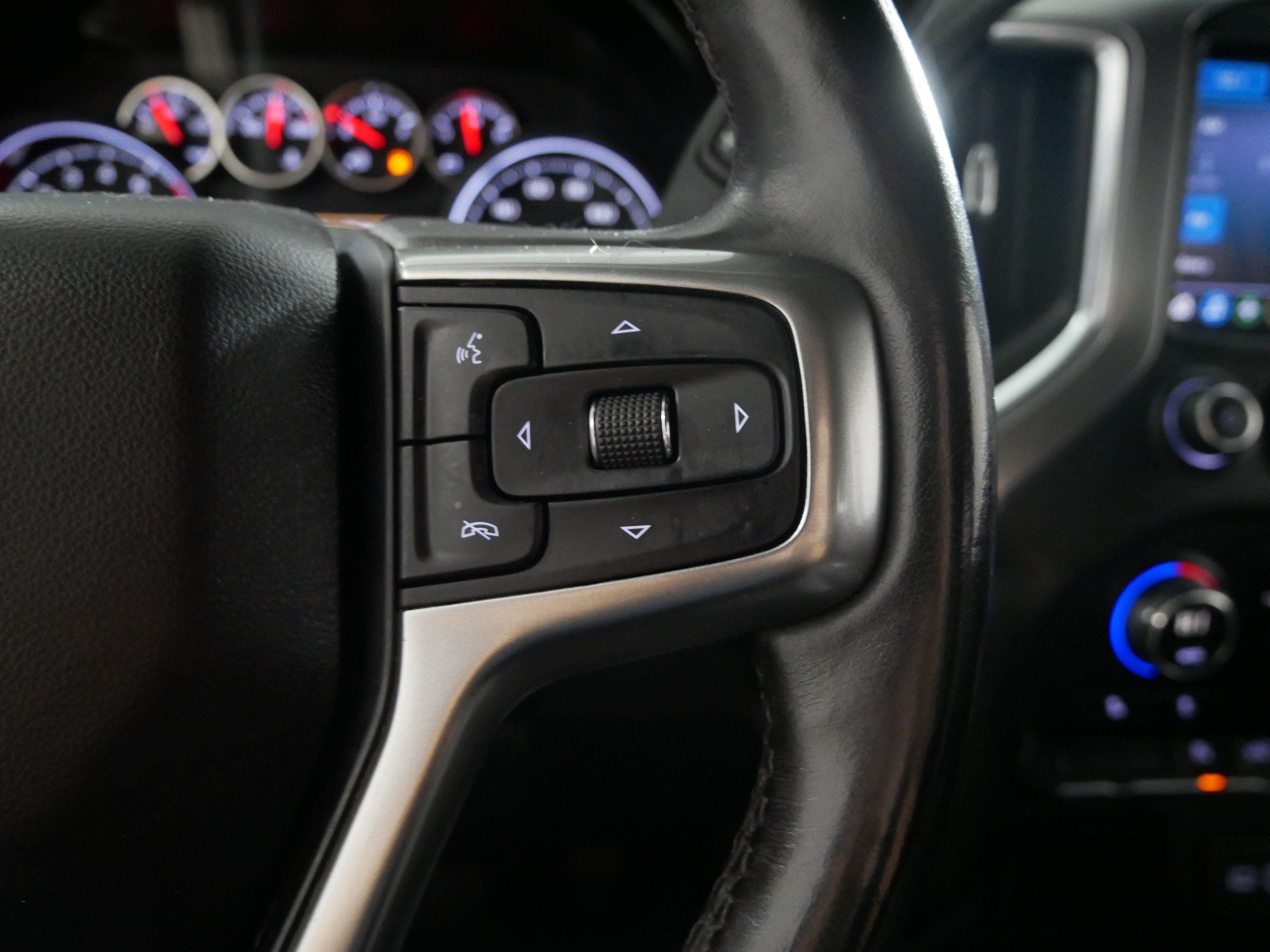 Used 2019 Chevrolet Silverado 1500 LT w/ All-Star Edition AWD/4WD image 28