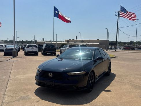 Used 2024 Honda Accord Sport image 7