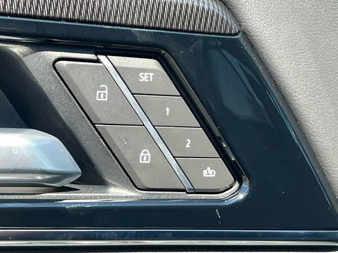 New 2026 GMC Yukon Elevation w/ Elevation Premium Package AWD/4WD image 18