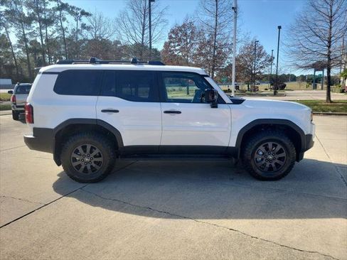 Certified 2025 Toyota Land Cruiser image 8