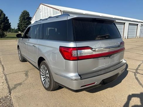 Used 2018 Lincoln Navigator L Select w/ Technology Package AWD/4WD image 11
