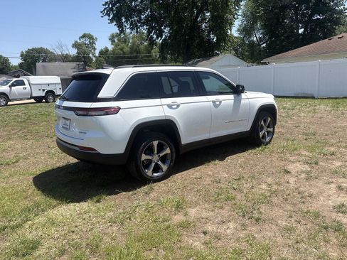New 2026 Jeep Grand Cherokee Limited AWD/4WD image 6
