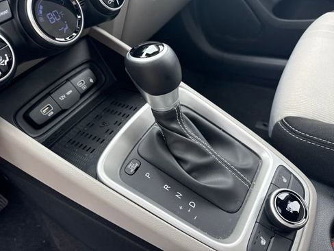 Certified 2026 Hyundai Venue SEL FWD image 24