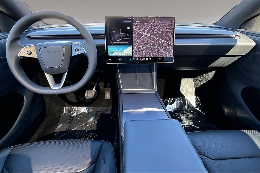 Used 2026 Tesla Model Y 2WD image 7