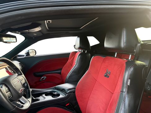 Used 2016 Dodge Challenger R/T Scat Pack image 10