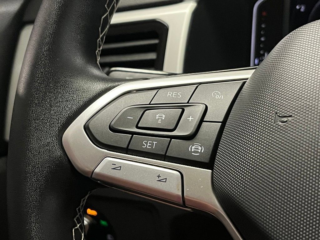 Used 2023 Volkswagen Atlas SE w/ Panoramic Sunroof Package FWD image 28