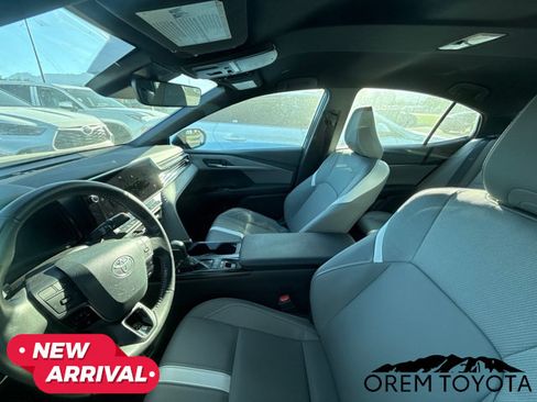 Used 2026 Toyota Camry SE w/ Multimedia Upgrade Package FWD image 10