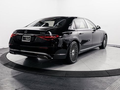 Used 2023 Mercedes-Benz Maybach S 680 4MATIC w/ Manufaktur Leather Package image 37