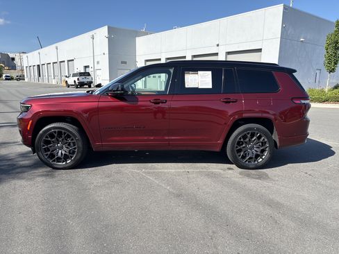 Used 2023 Jeep Grand Cherokee L Summit AWD/4WD image 6
