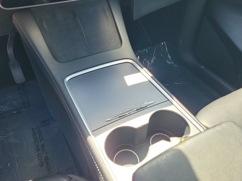 Used 2021 Tesla Model Y 2WD image 25
