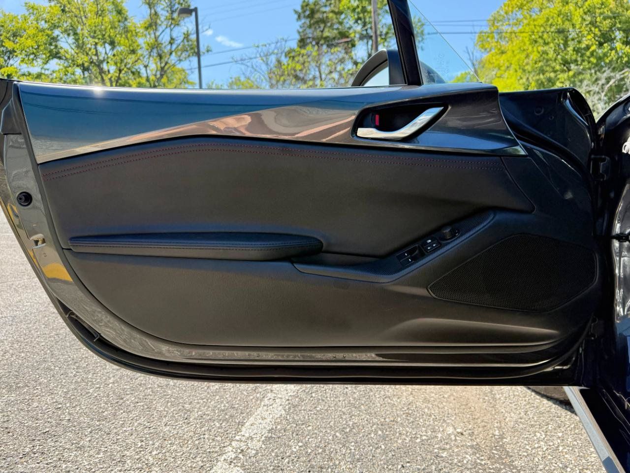 Used 2017 MAZDA MX-5 Miata RF Grand Touring RWD image 24