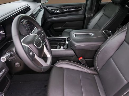 Used 2023 GMC Yukon Denali image 9
